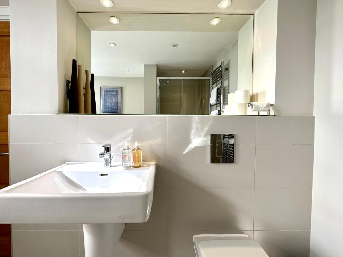 Desirable 2 Bedroom Apartment In Bicester That Sleeps 5 Exterior foto
